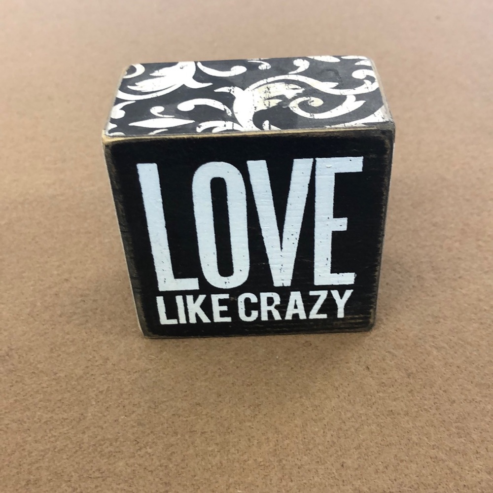 Small box sign